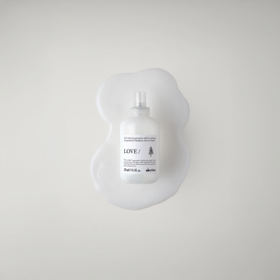 LOVE curl Молочко Davines<br><span>Живильне молочко для кучерявого волосся з термозахистом Essential Haircare, 250 мл</span>